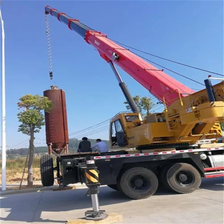 建始80吨吊车出租多少钱